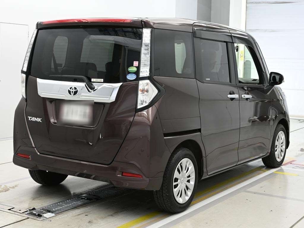 TOYOTA TANK