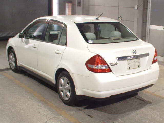 NISSAN TIIDA LATIO