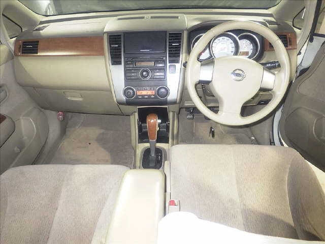 NISSAN TIIDA LATIO