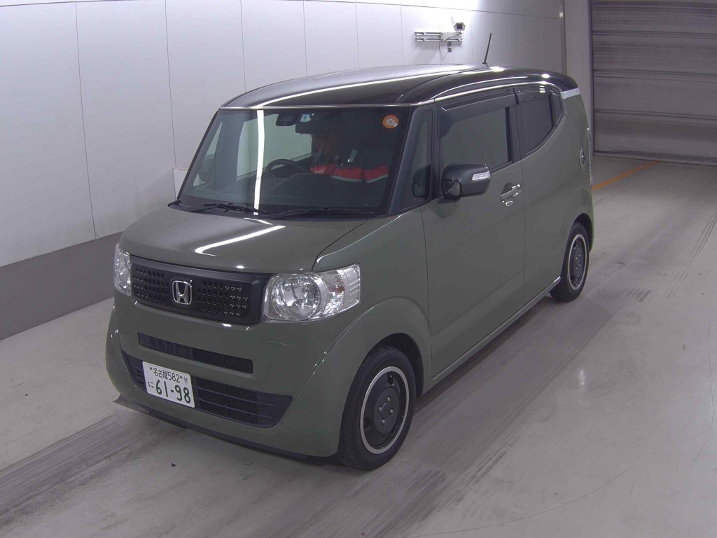 HONDA N-BOX SLASH
