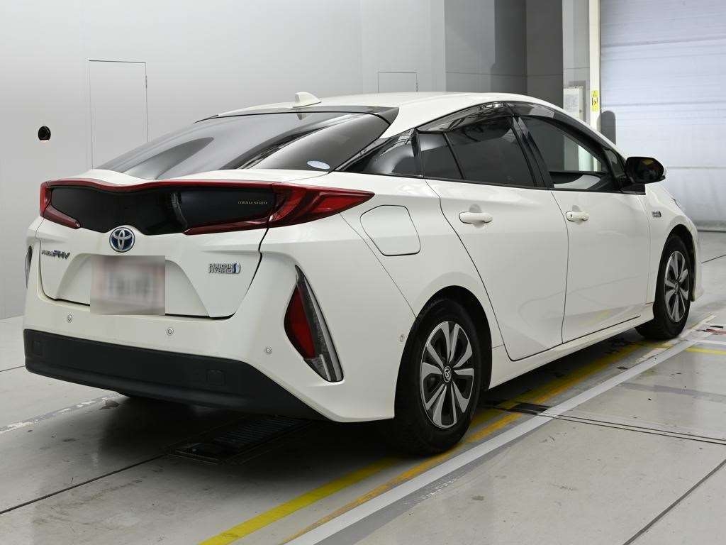 TOYOTA PRIUS PHV
