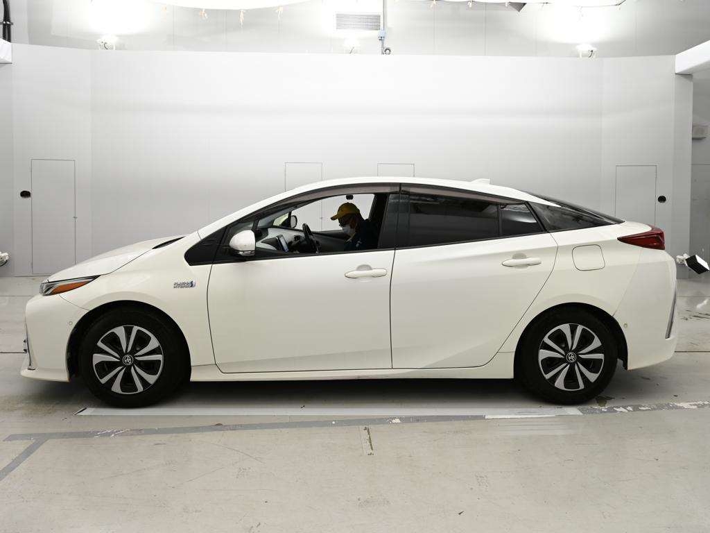 TOYOTA PRIUS PHV
