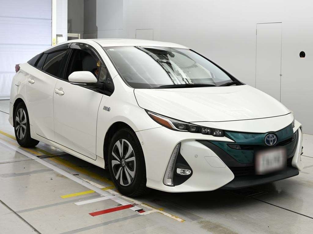 TOYOTA PRIUS PHV