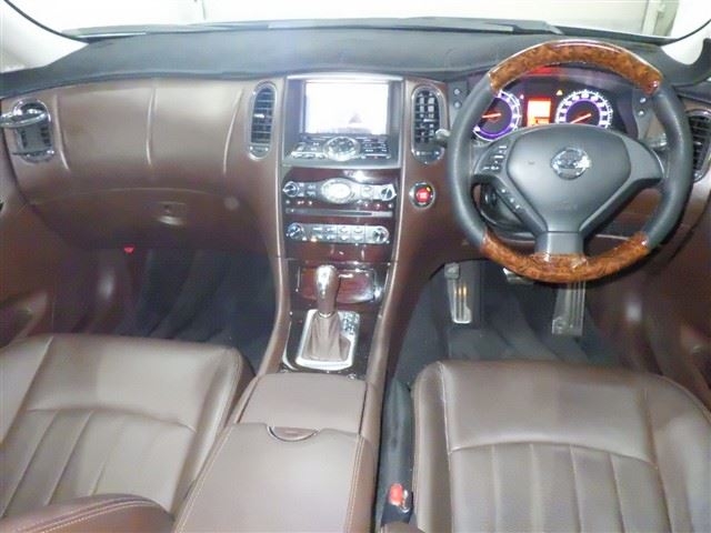 NISSAN SKYLINE CROSSOVER