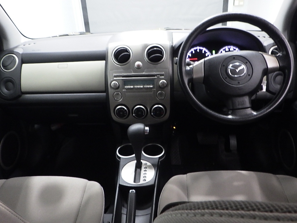 MAZDA VERISA
