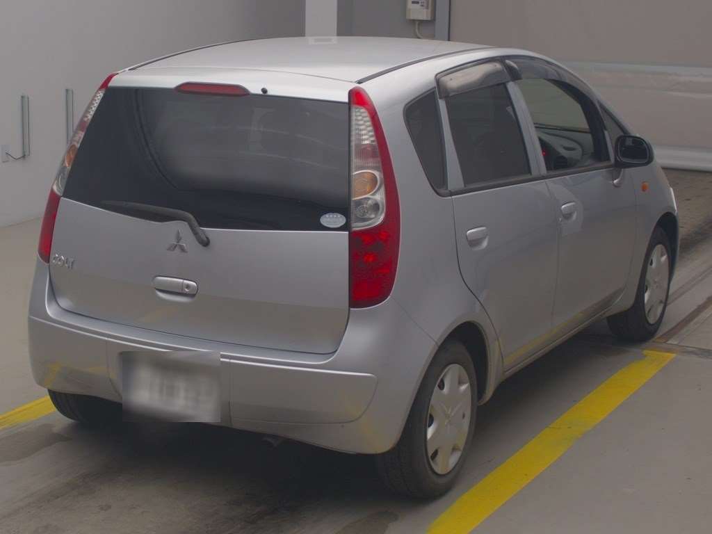 MITSUBISHI COLT