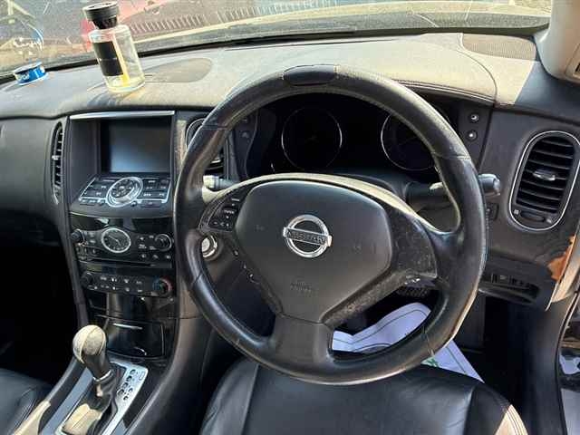 NISSAN SKYLINE CROSSOVER