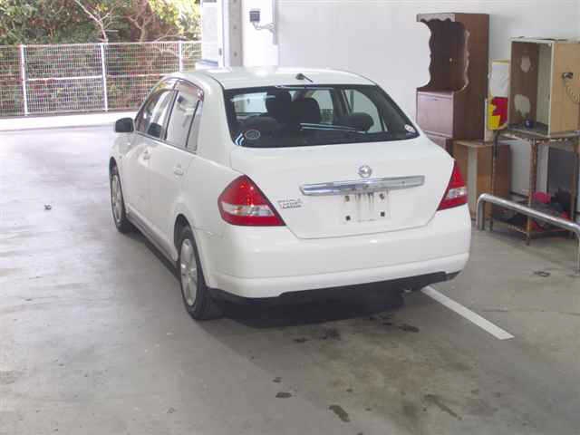 NISSAN TIIDA LATIO