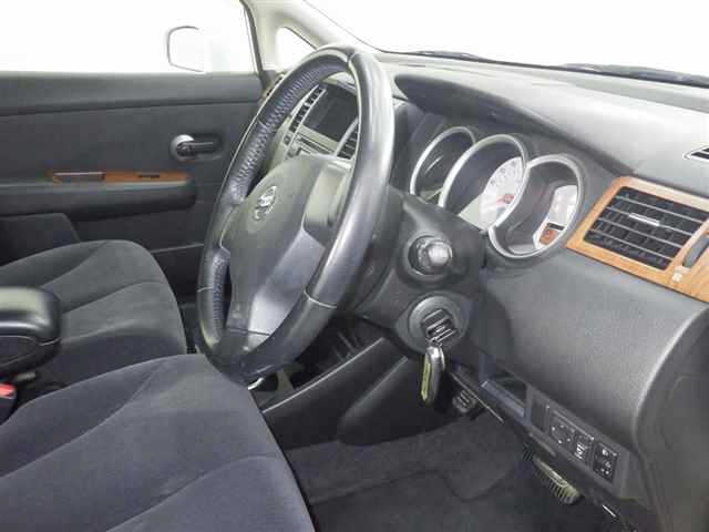 NISSAN TIIDA LATIO