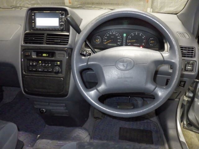 TOYOTA IPSUM