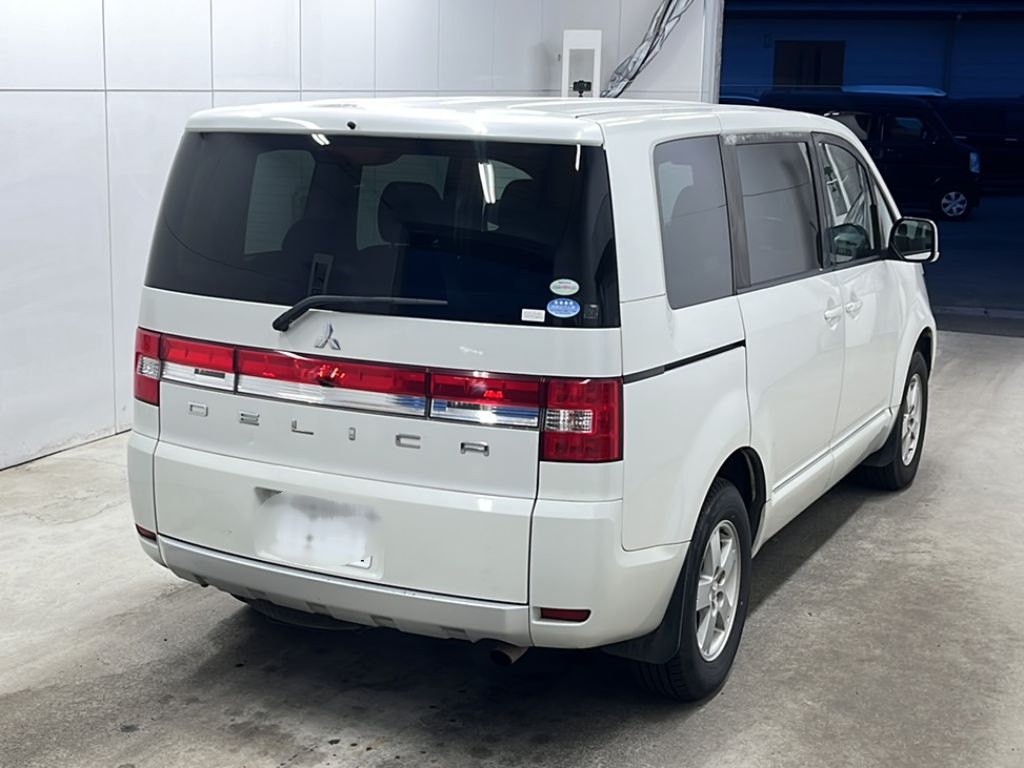 MITSUBISHI DELICA D:5