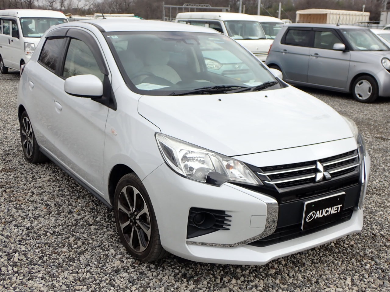 MITSUBISHI MIRAGE
