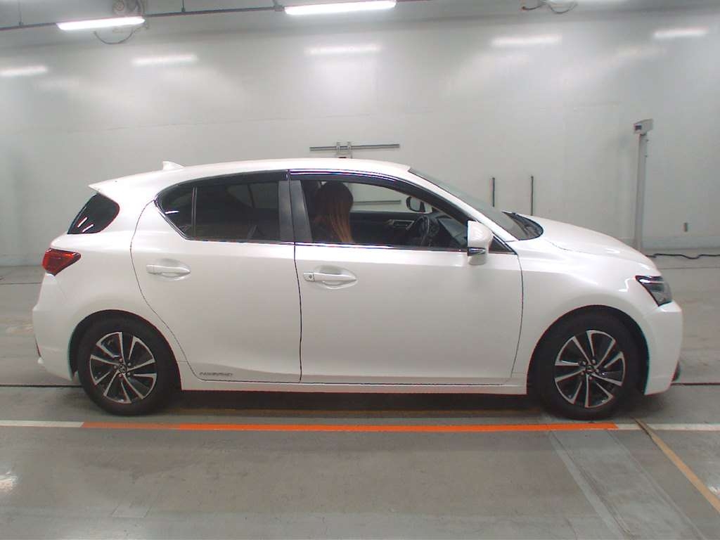 LEXUS CT200H