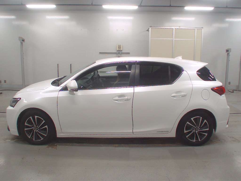LEXUS CT200H