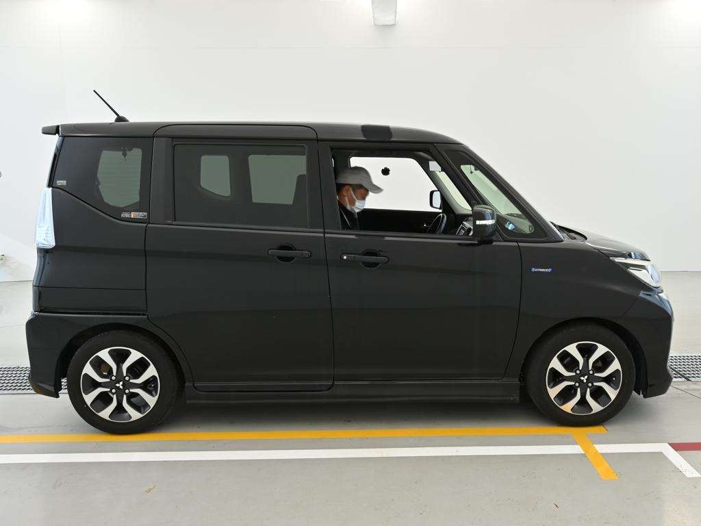 MITSUBISHI DELICA D:2