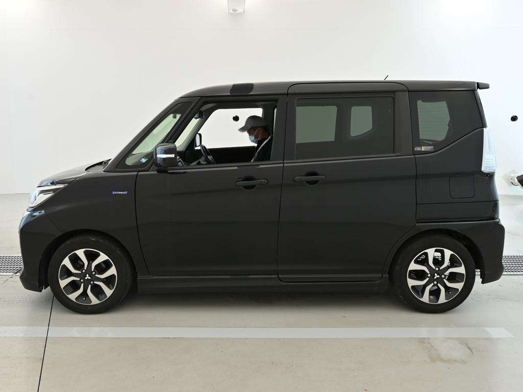 MITSUBISHI DELICA D:2