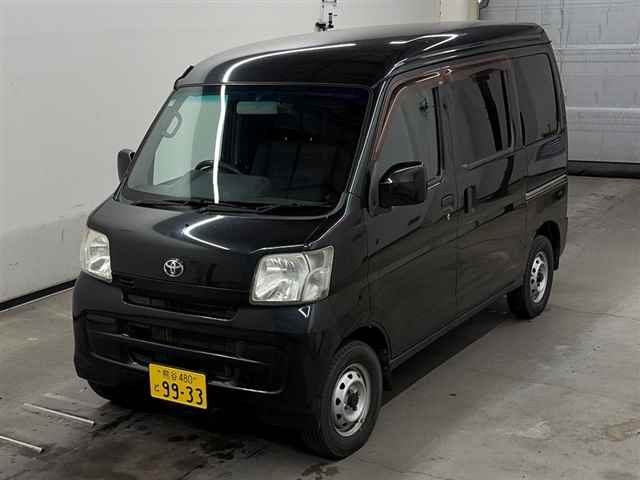 TOYOTA PIXIS VAN