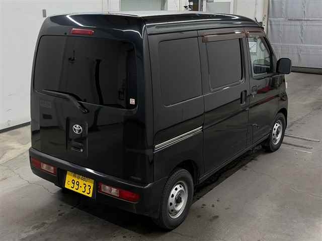 TOYOTA PIXIS VAN