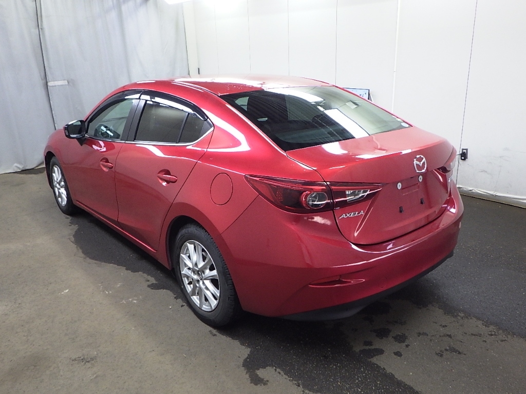 MAZDA AXELA