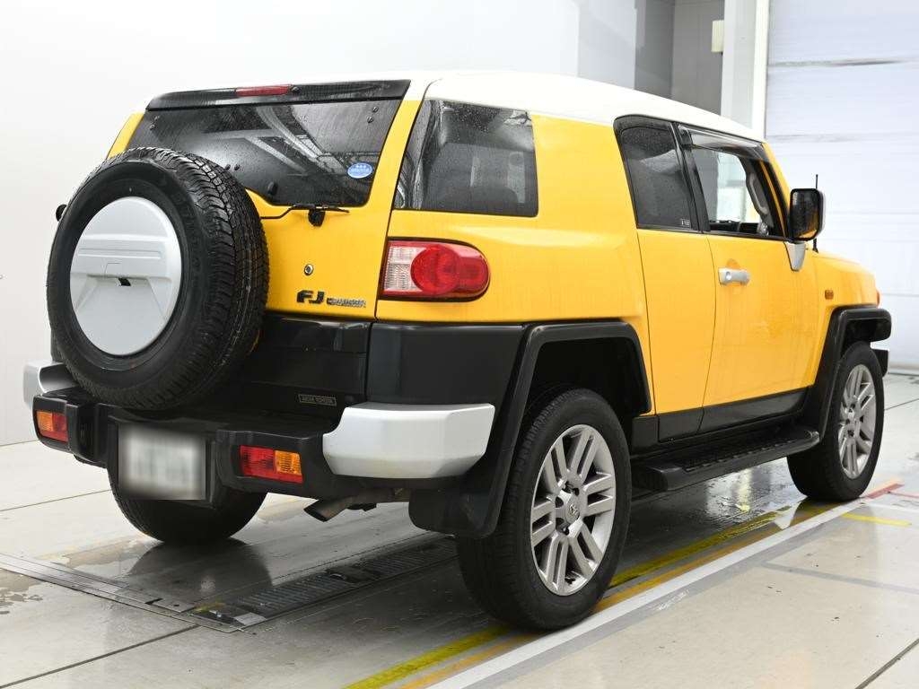 TOYOTA FJ CRUISER