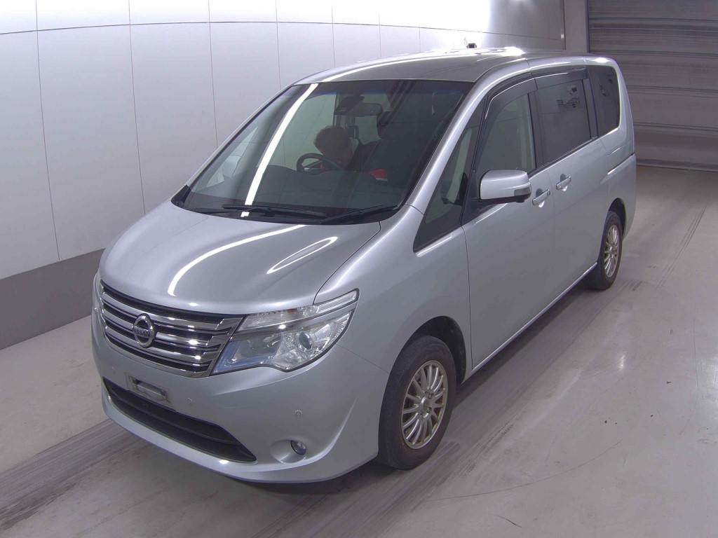 NISSAN SERENA