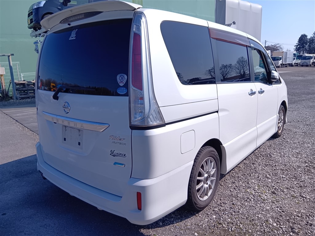 NISSAN SERENA