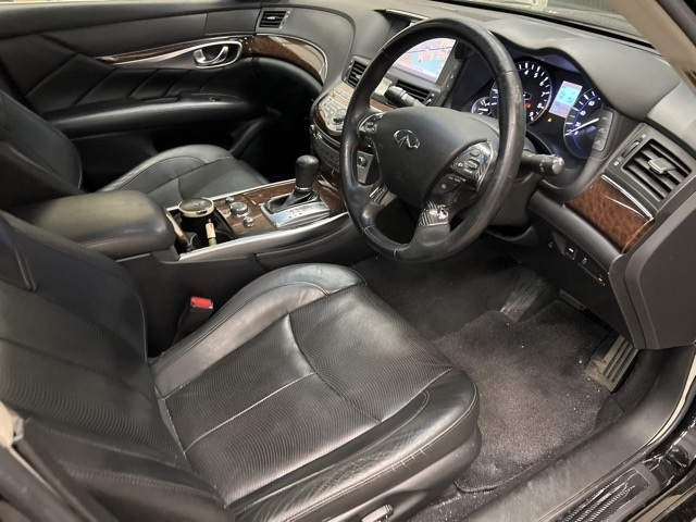 NISSAN FUGA