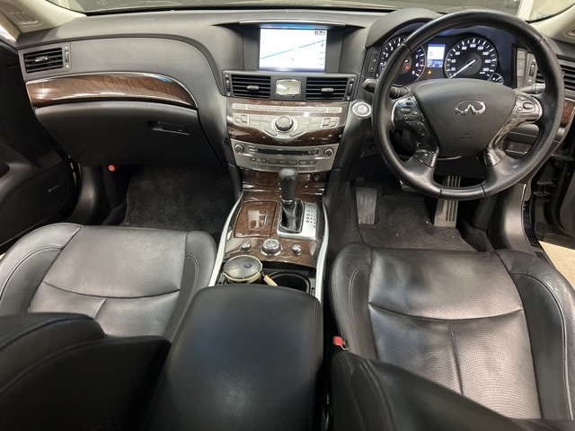 NISSAN FUGA