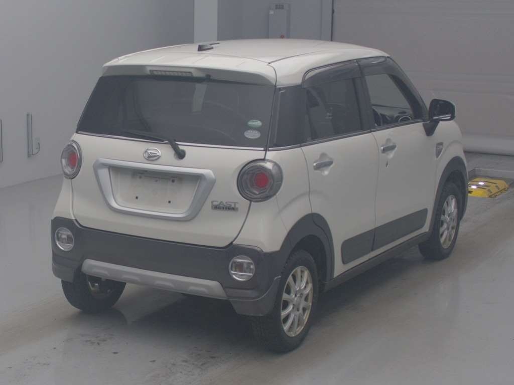 DAIHATSU CAST