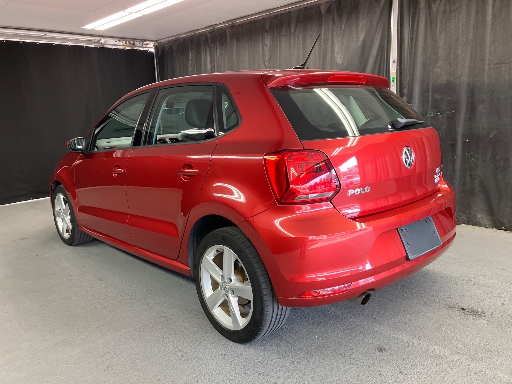 VOLKSWAGEN POLO