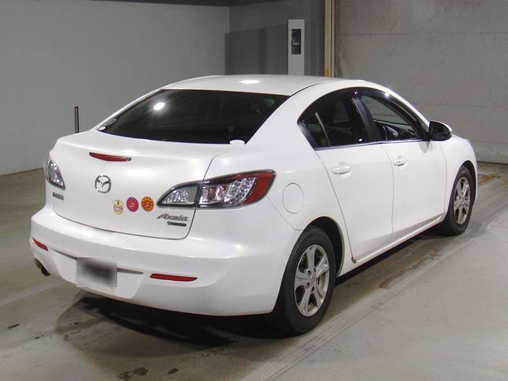 MAZDA AXELA