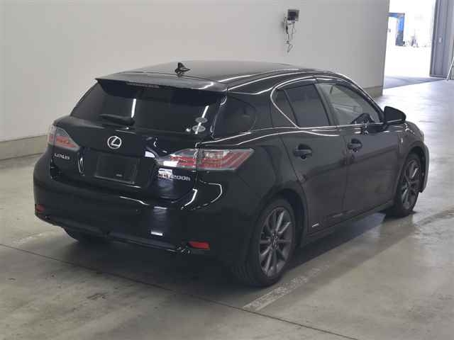 LEXUS CT200H