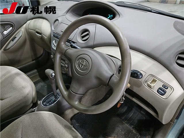 TOYOTA PLATZ