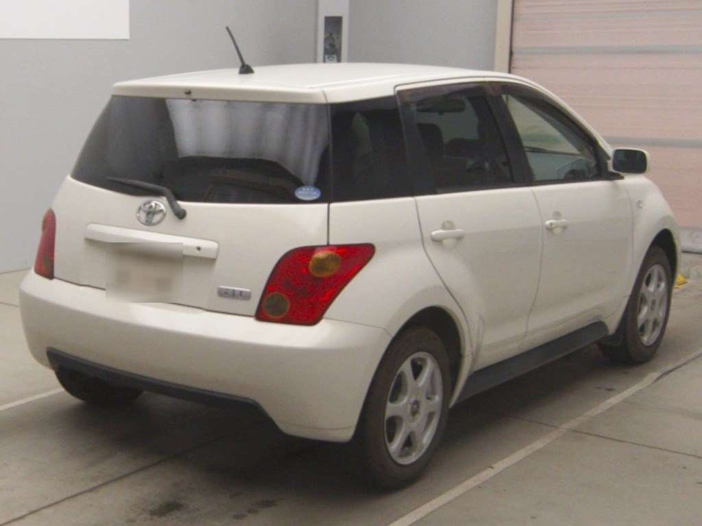 TOYOTA IST