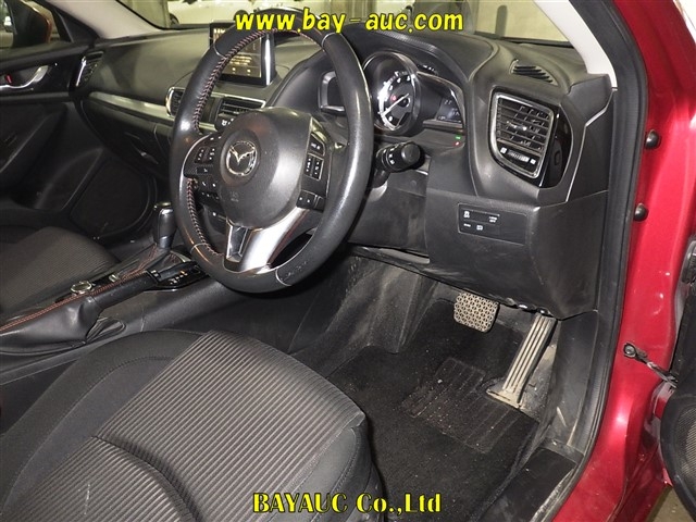 MAZDA AXELA