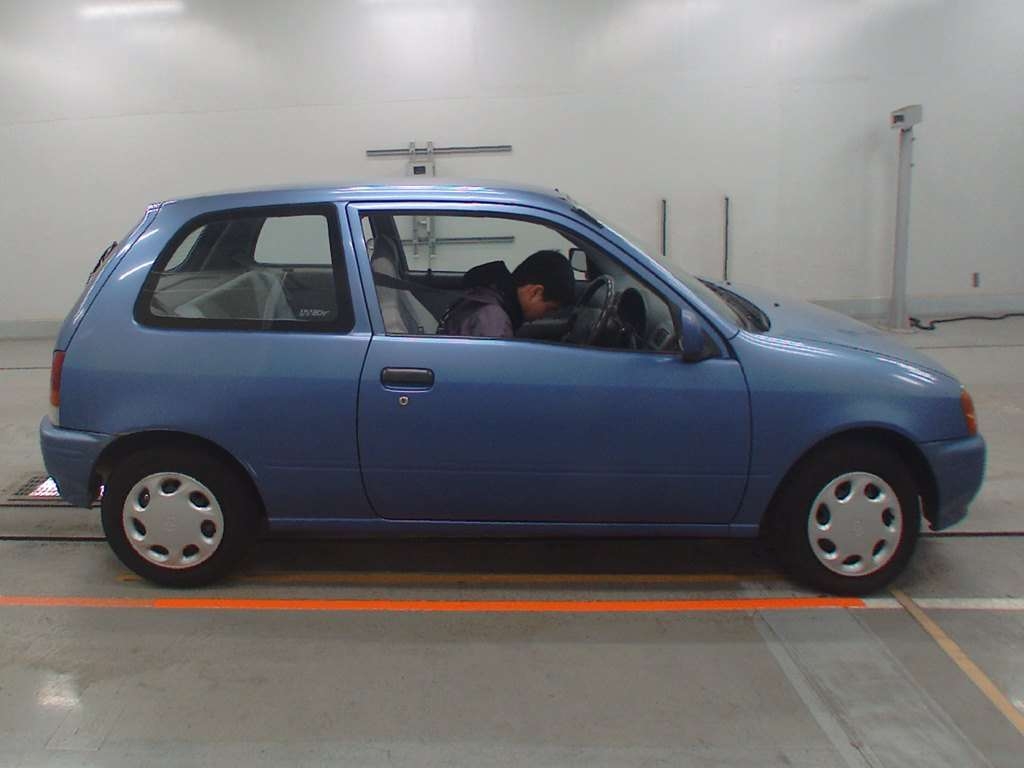 TOYOTA STARLET