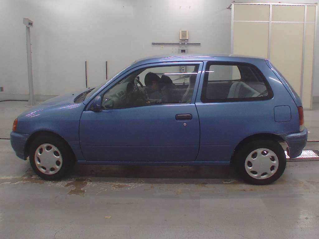 TOYOTA STARLET