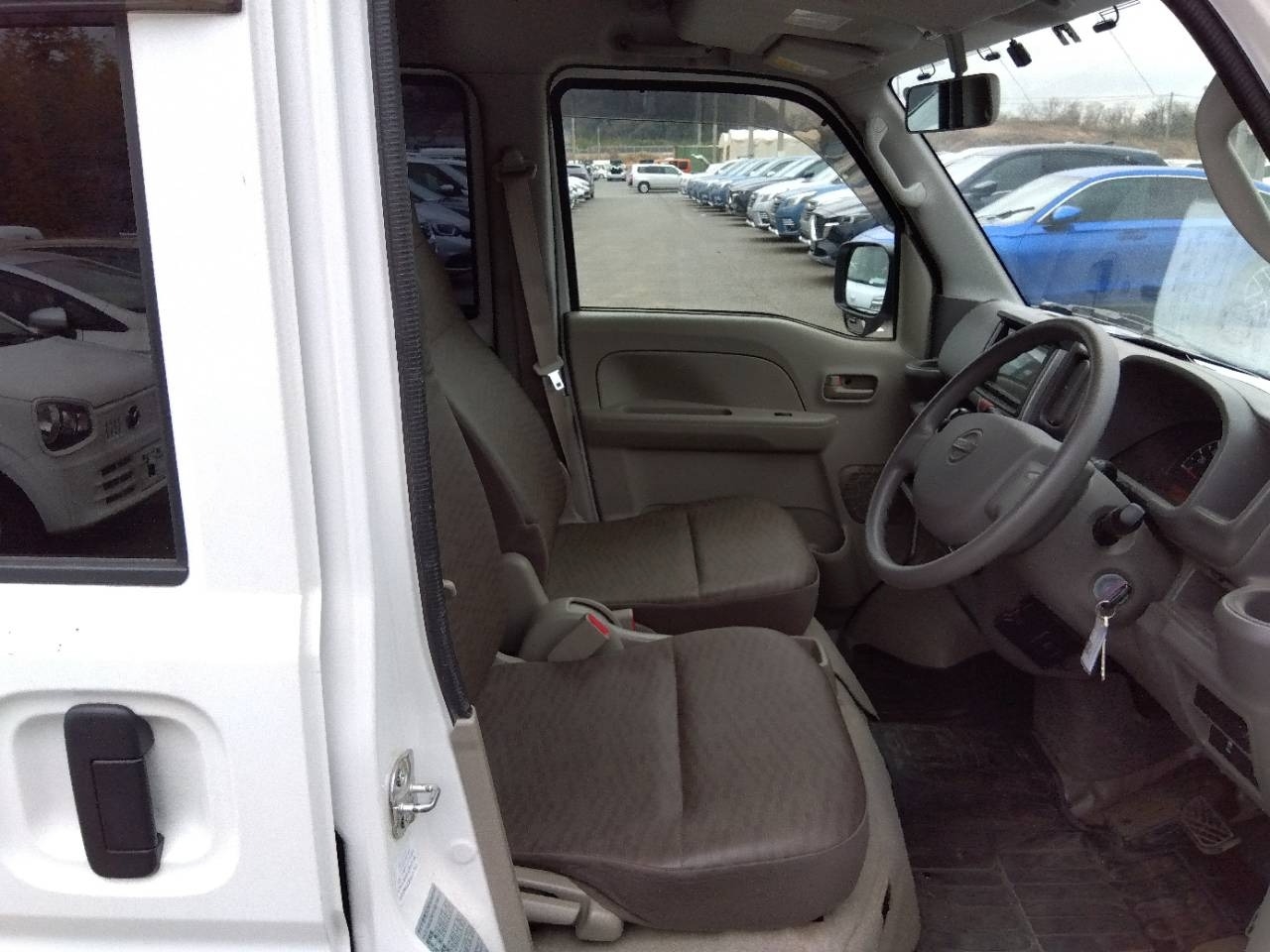NISSAN NV100 CLIPPER