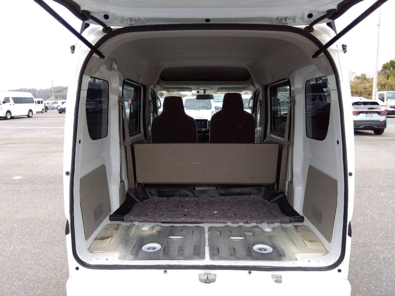 NISSAN NV100 CLIPPER