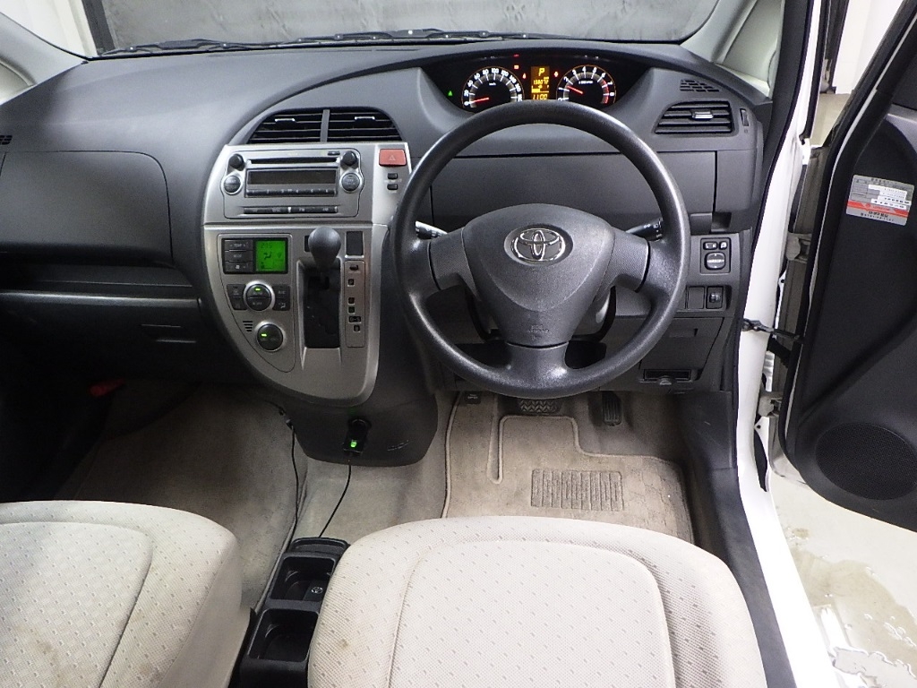 TOYOTA RACTIS