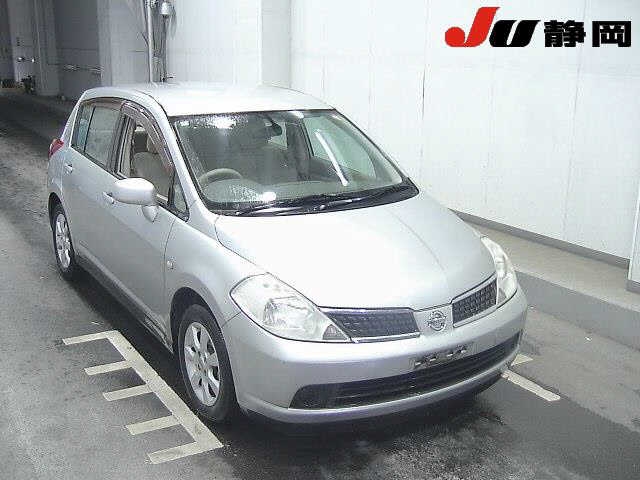 NISSAN TIIDA