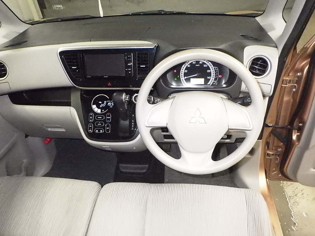MITSUBISHI EK SPACE