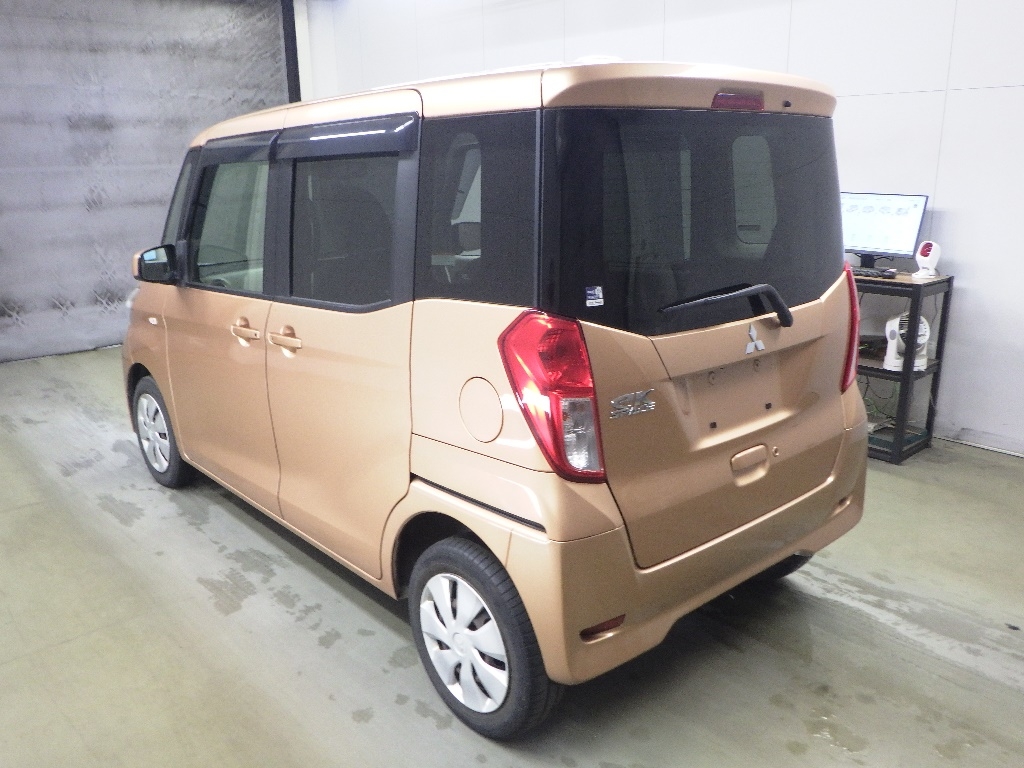 MITSUBISHI EK SPACE