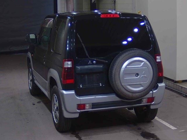 MITSUBISHI PAJERO MINI
