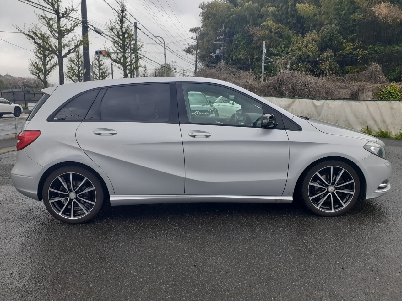 MERCEDES-BENZ B-CLASS