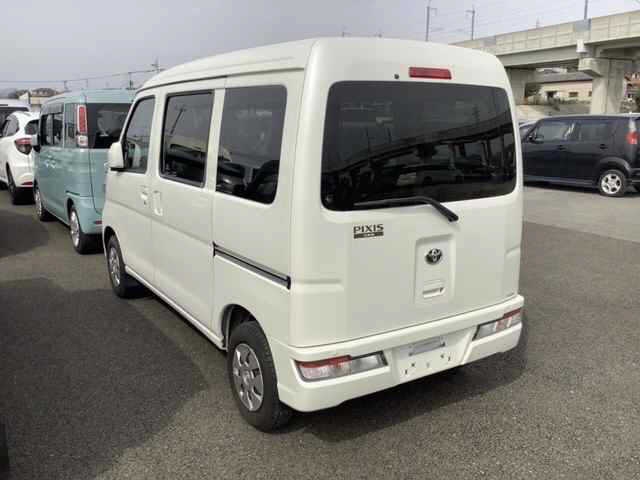 TOYOTA PIXIS VAN
