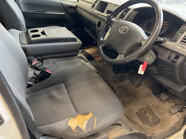 TOYOTA REGIUS ACE