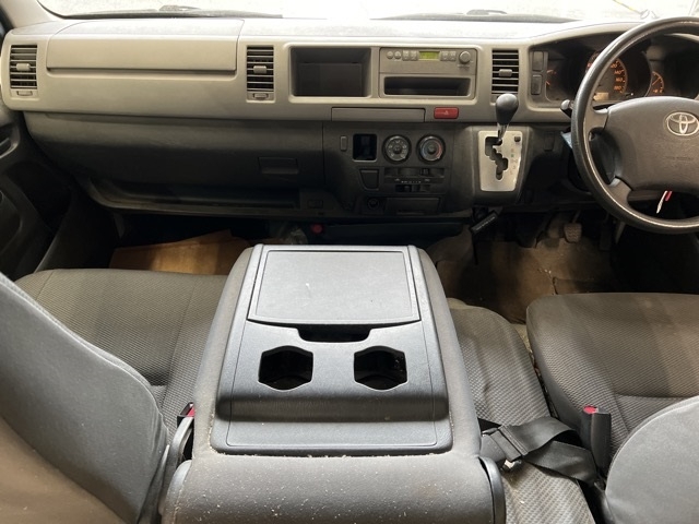 TOYOTA REGIUS ACE