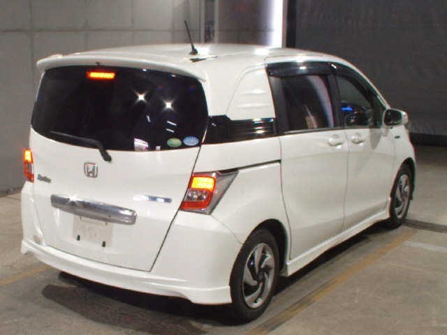 HONDA FREED SPIKE