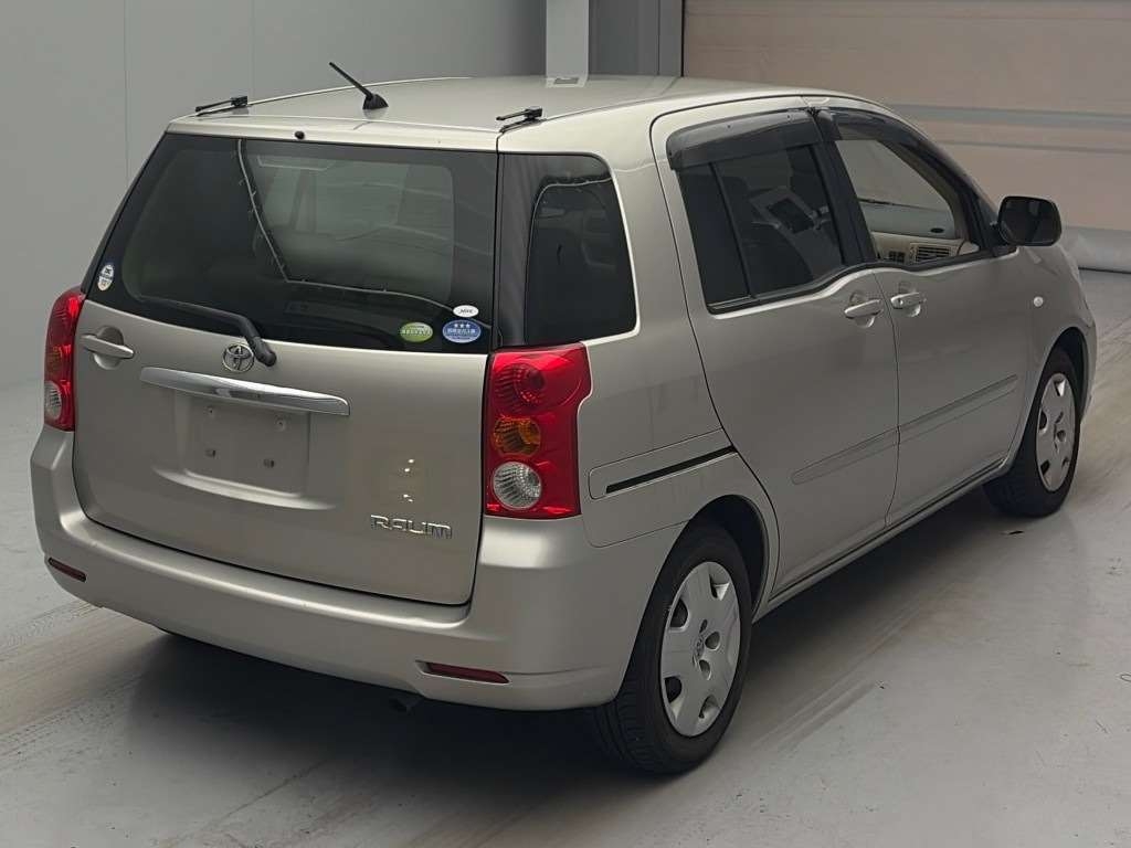 TOYOTA RAUM